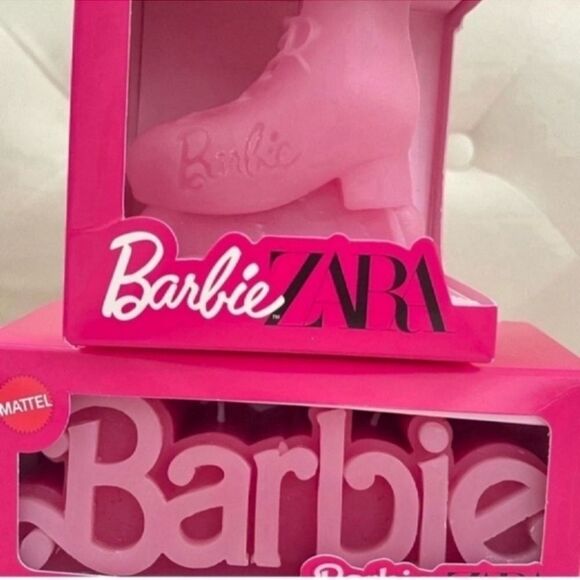 BARBIE x ZARA Limited Edition Movie Collection Barbie Pink Logo Candle - Picture 6 of 11